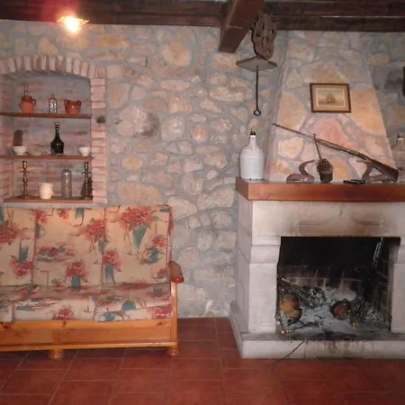 Casa De Aldea La Ablanera