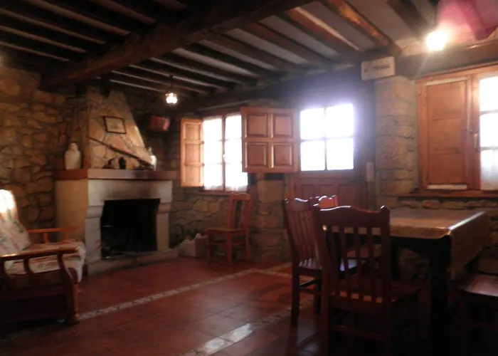 Casa De Aldea La Ablanera Casa rural