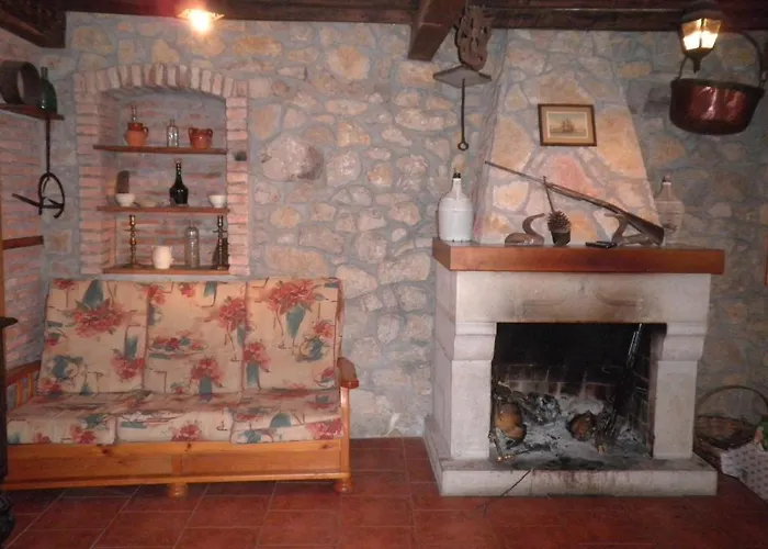 Casa De Aldea La Ablanera